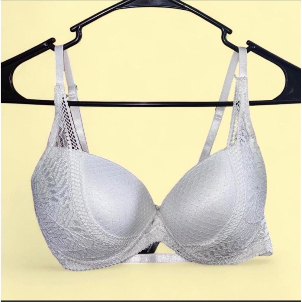 None White Lace Underwire Bra 34C